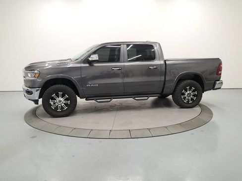 Used 2019 RAM 1500 Laramie AWD/4WD image 5