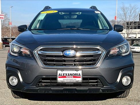 Used 2018 Subaru Outback 2.5i Limited image 3