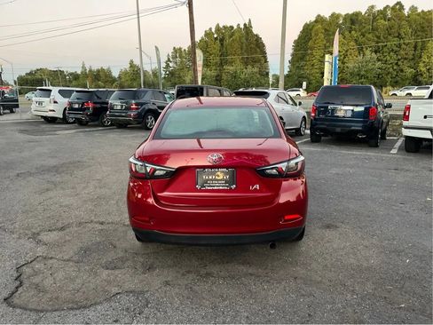 Used 2017 Toyota Yaris iA image 6