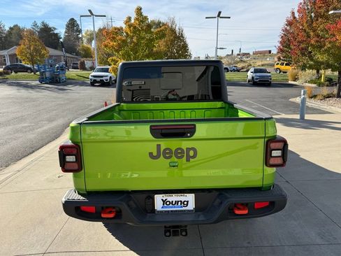 New 2025 Jeep Gladiator Mojave w/ Convenience Group image 9