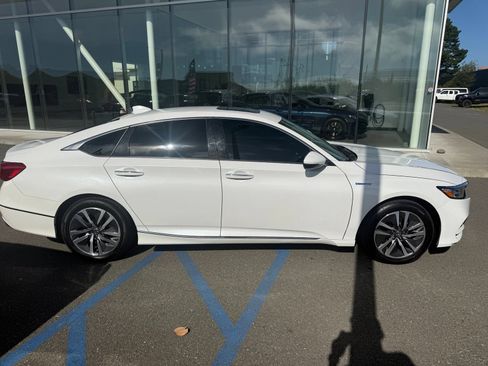 Used 2019 Honda Accord Touring image 9
