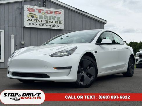 Used 2021 Tesla Model 3 Standard Range Plus RWD image 1