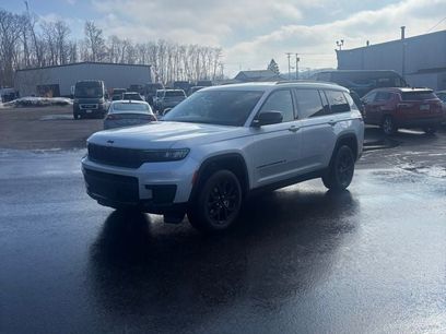Used 2024 Jeep Grand Cherokee L Laredo