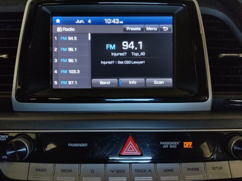 Used 2018 Hyundai Sonata SE FWD image 25