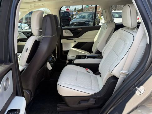 Used 2022 Lincoln Aviator Black Label w/ Dynamic Handling Package image 36