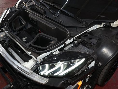 Used 2022 Lamborghini Huracan STO image 32