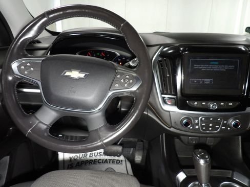 Used 2019 Chevrolet Traverse LT w/ LPO, Floor Liner Package AWD/4WD image 14