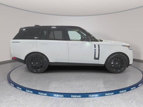 Used 2025 Land Rover Range Rover SE AWD/4WD image 5