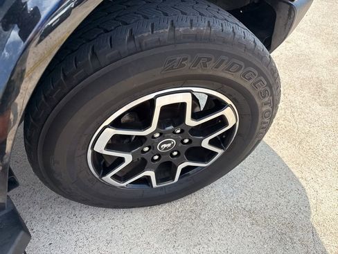 Used 2023 Ford Bronco Outer Banks image 16