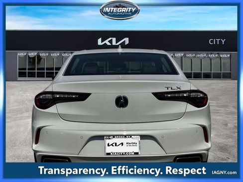 Used 2023 Acura TLX w/ Technology Package FWD image 6