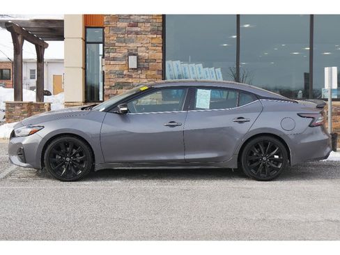 Used 2022 Nissan Maxima SR w/ Sport Mat Group image 6