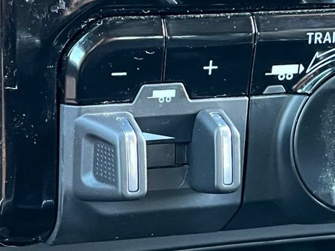 Used 2023 RAM 1500 Big Horn AWD/4WD image 29