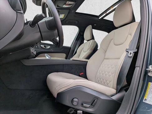 New 2026 Volvo XC60 B5 Plus w/ Protection Package Premier image 4