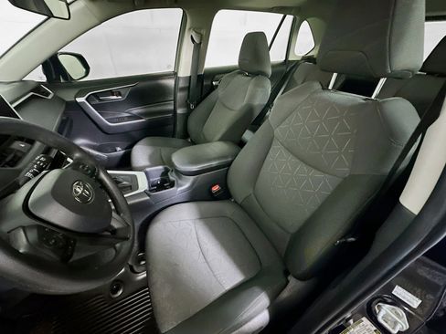 Used 2023 Toyota RAV4 XLE w/ Convenience Package FWD image 13