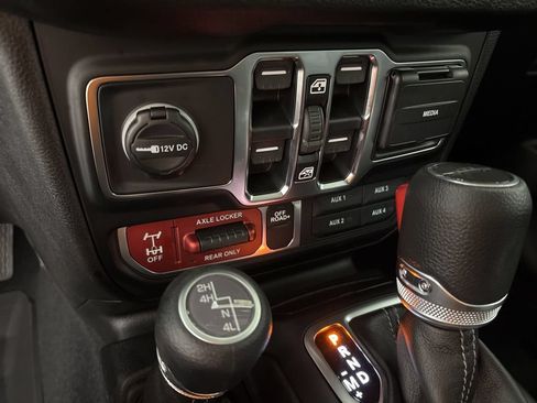 New 2026 Jeep Gladiator Mojave AWD/4WD image 36