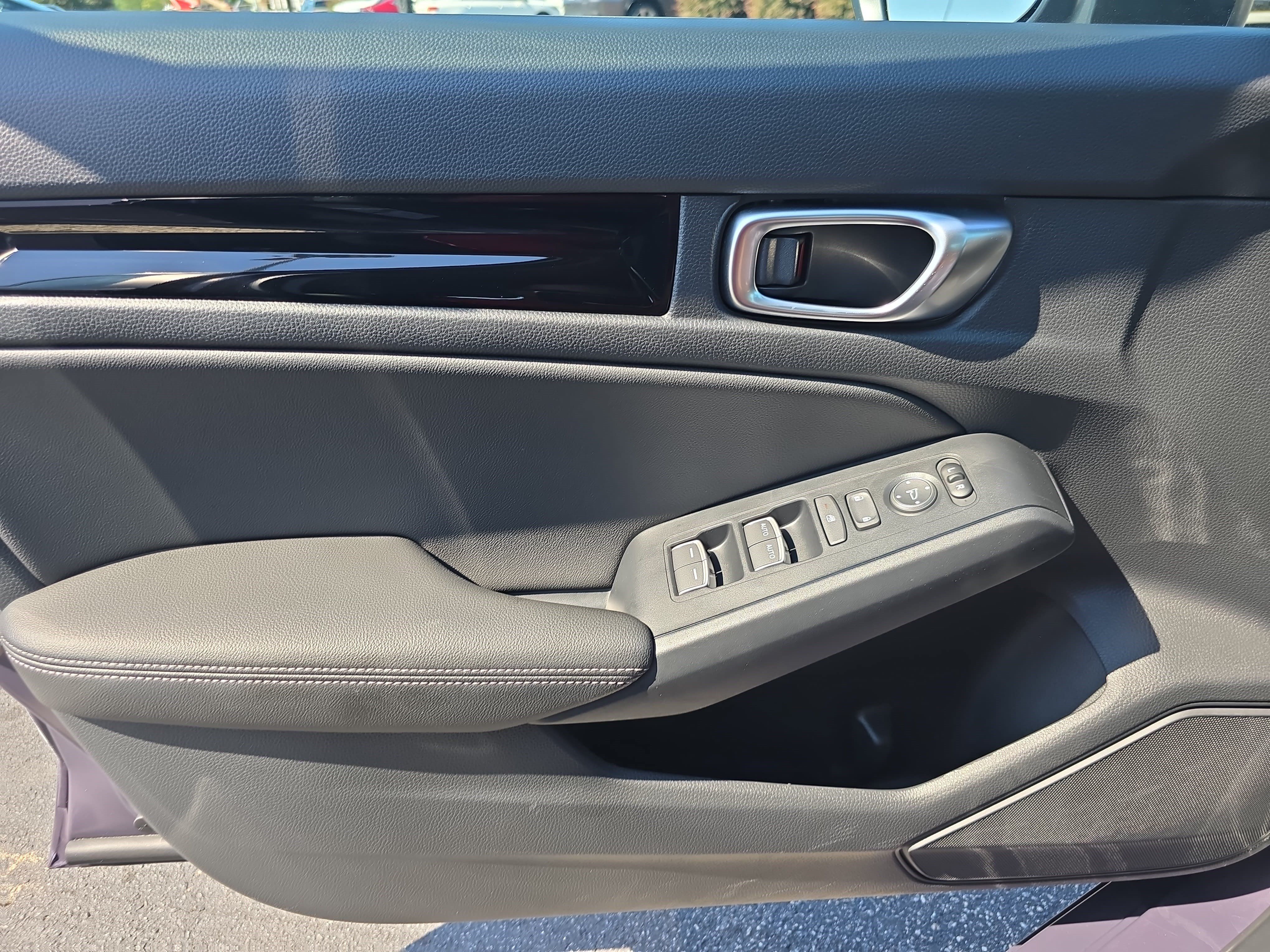 Certified 2024 Honda Civic EX-L image 25