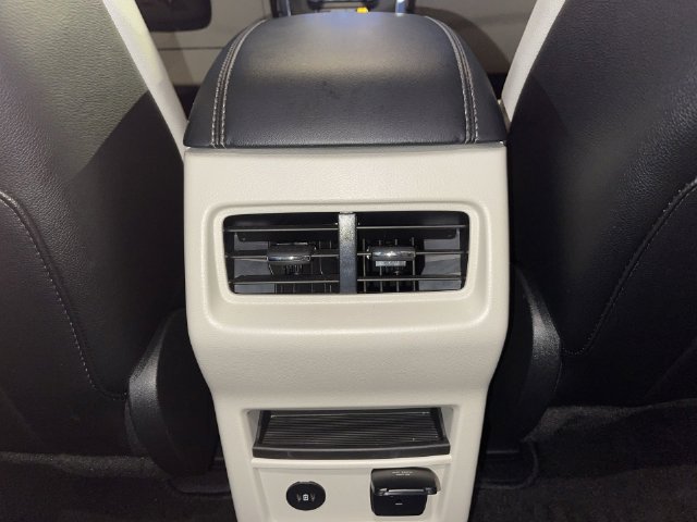Used 2024 Ford Edge Titanium AWD/4WD image 20