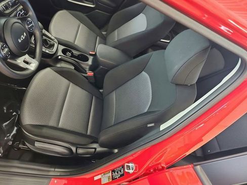 Certified 2024 Kia Soul LX FWD image 14
