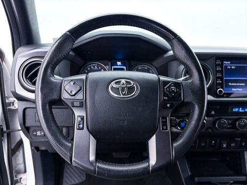 Used 2021 Toyota Tacoma TRD Off-Road w/ Technology Package AWD/4WD image 30