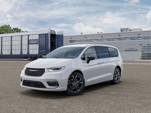 New 2026 Chrysler Pacifica Select image 1