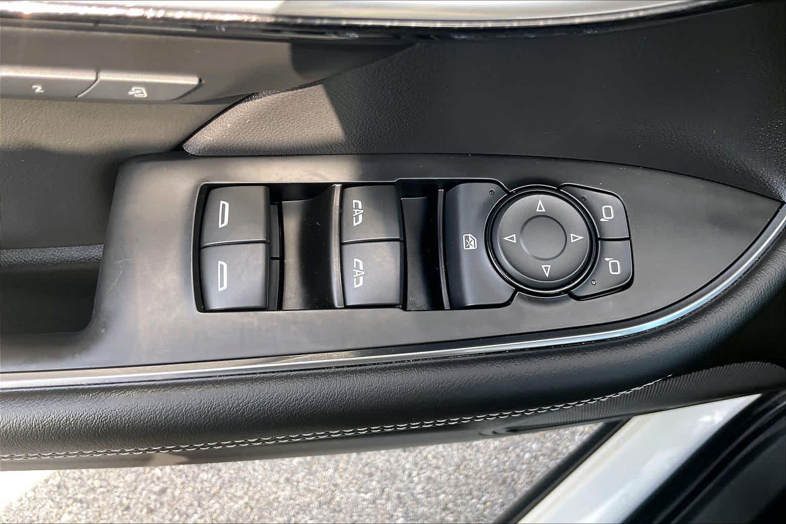 Used 2023 Buick Envision Essence w/ Sport Touring Package AWD/4WD image 28