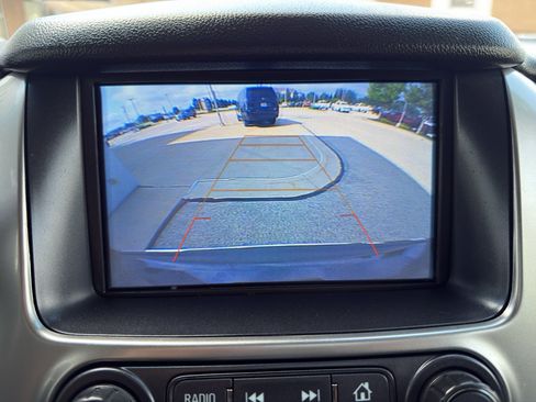 Used 2019 Chevrolet Suburban Premier AWD/4WD image 35