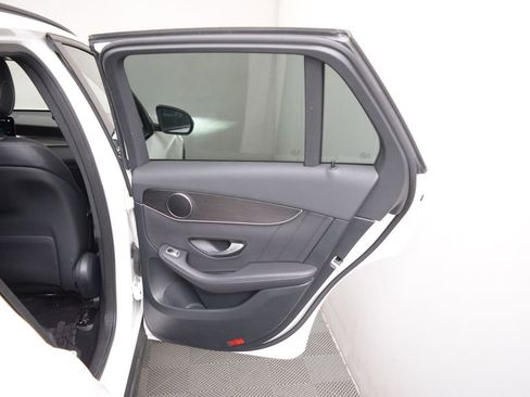 Used 2022 Mercedes-Benz GLC 300 4MATIC image 13