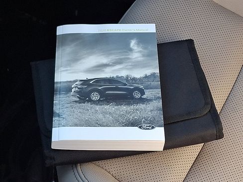 Used 2020 Ford Escape Titanium image 29