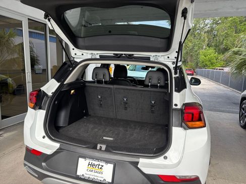 Used 2025 Buick Encore GX Preferred FWD image 31