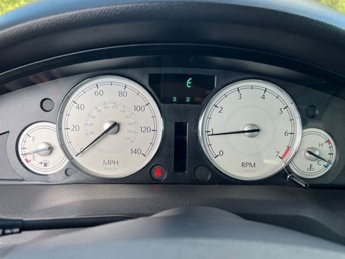 Used 2005 Chrysler 300 Touring image 18