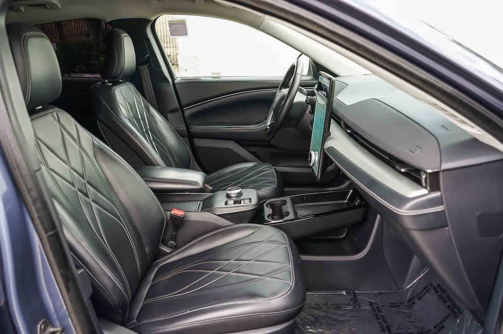 Used 2021 Ford Mustang Mach-E Select RWD image 16