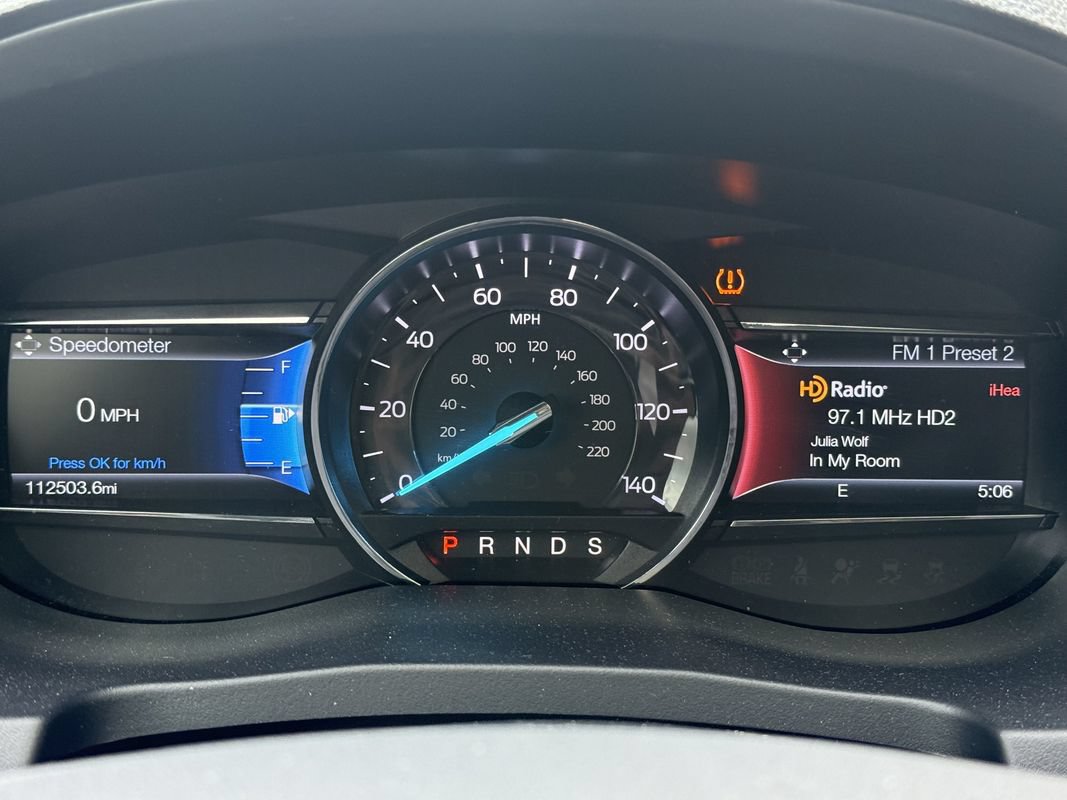 Used 2017 Ford Explorer Limited w/ Equipment Group 301A FWD image 9