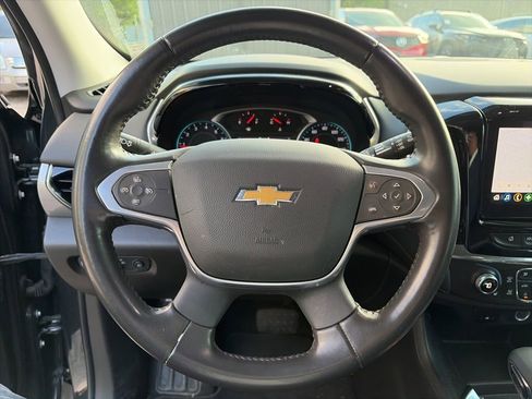 Used 2021 Chevrolet Traverse LT FWD image 12