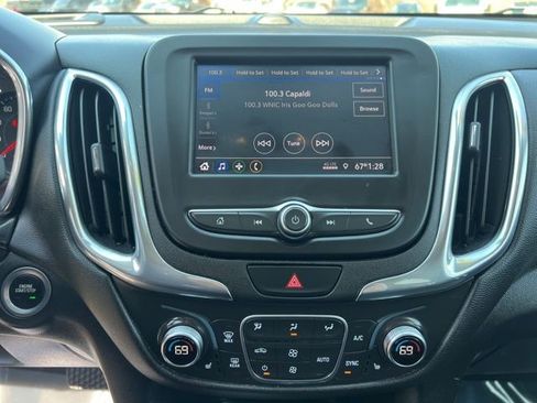 Used 2020 Chevrolet Equinox LT image 29