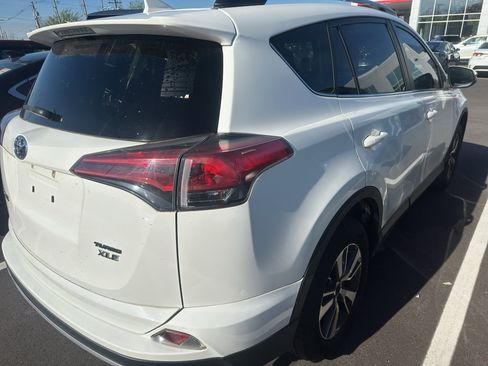 Used 2018 Toyota RAV4 XLE image 4