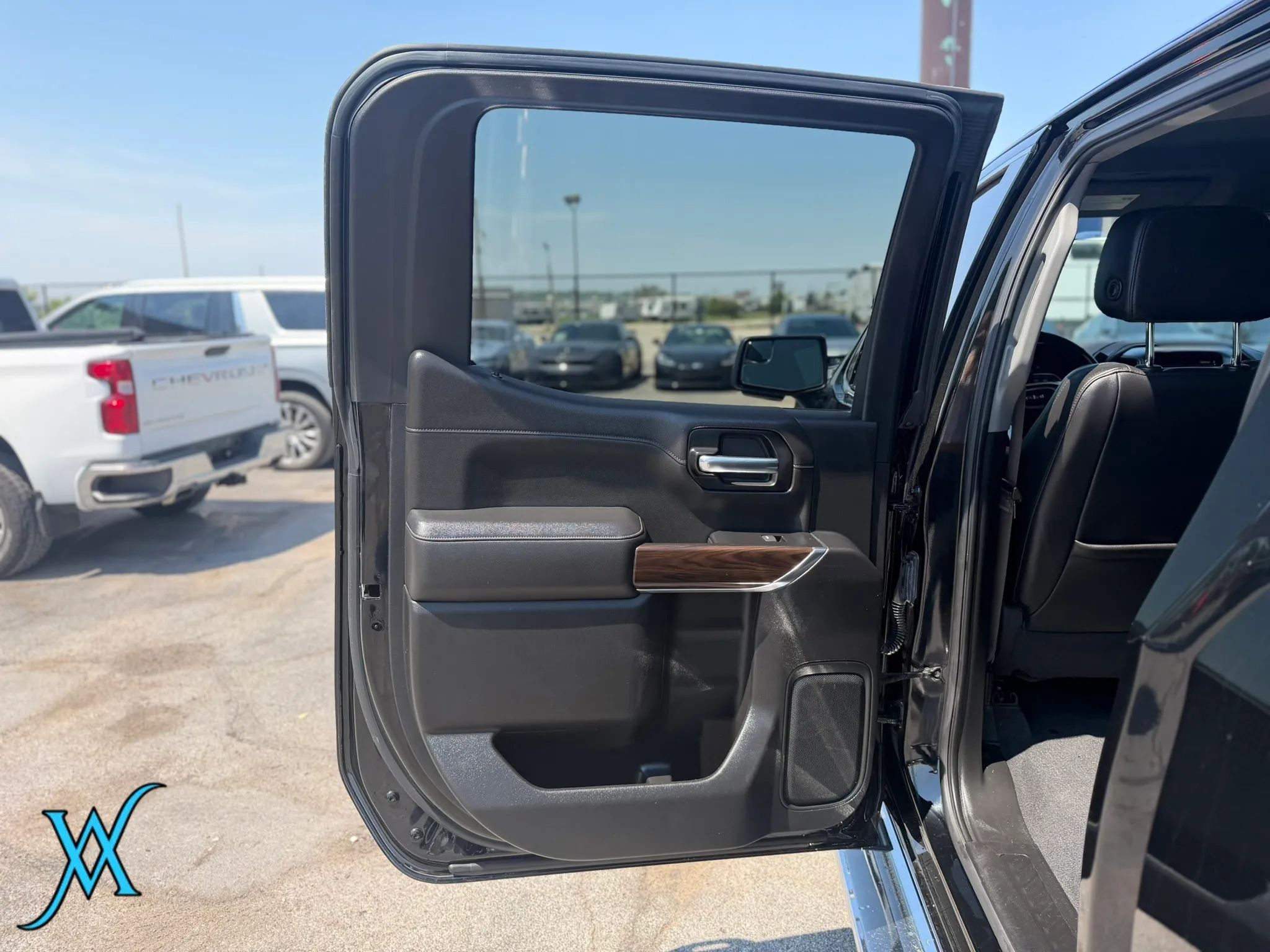 Used 2020 GMC Sierra 1500 SLT AWD/4WD image 13
