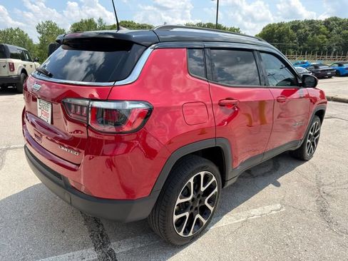 Used 2018 Jeep Compass Limited AWD/4WD image 7