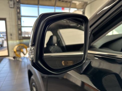 Certified 2024 Toyota Grand Highlander Limited image 14