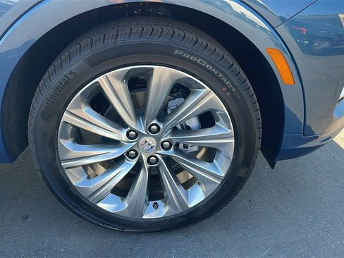 New 2025 Buick Envista Avenir image 9