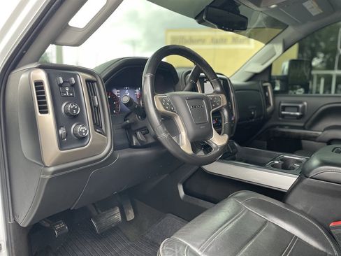 Used 2016 GMC Sierra 2500 Denali w/ Duramax Plus Package AWD/4WD image 15