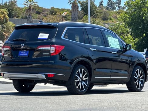 Used 2022 Honda Pilot Touring image 3