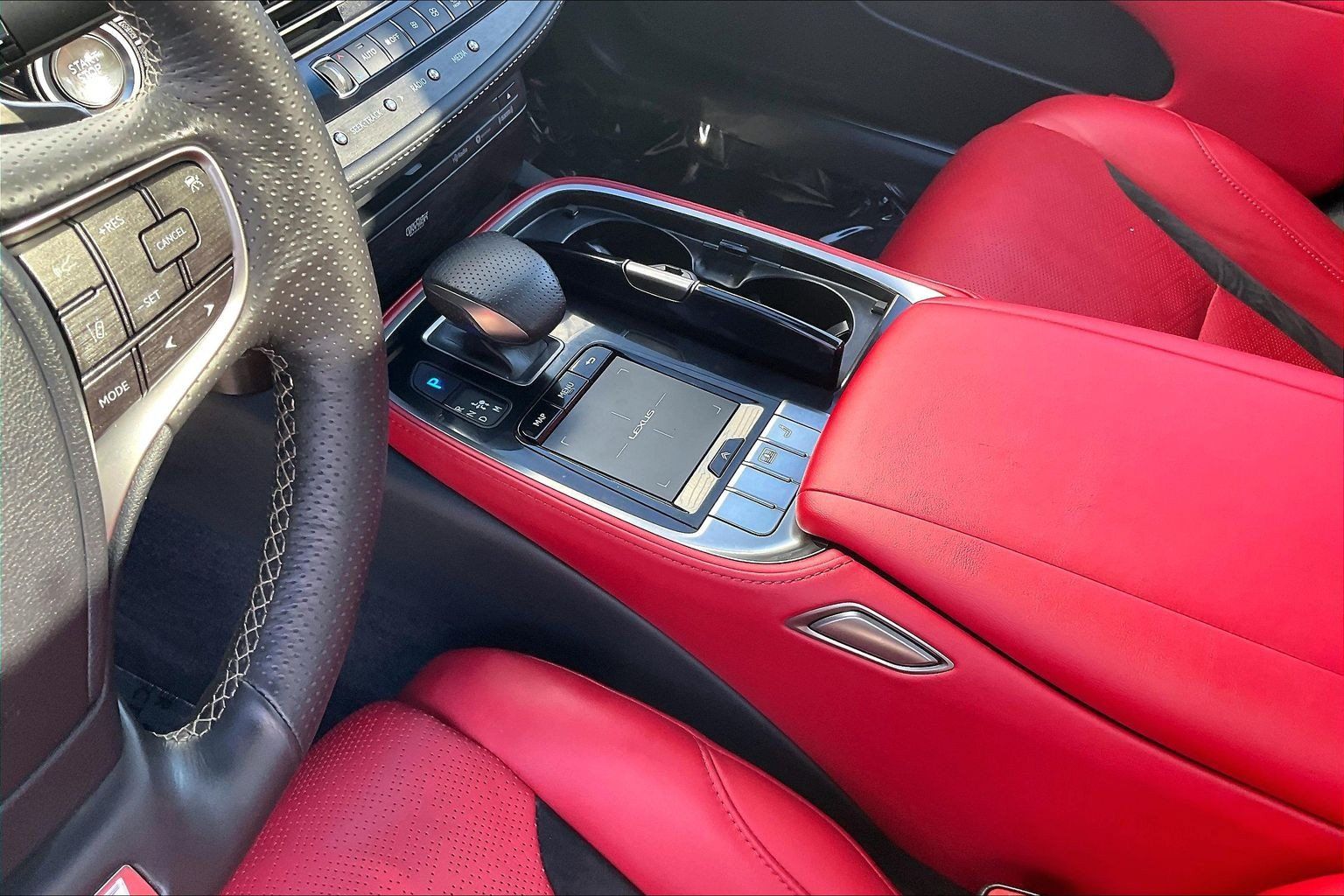 Used 2018 Lexus LS 500 F Sport w/ Accessory Package (Z1) AWD/4WD image 22