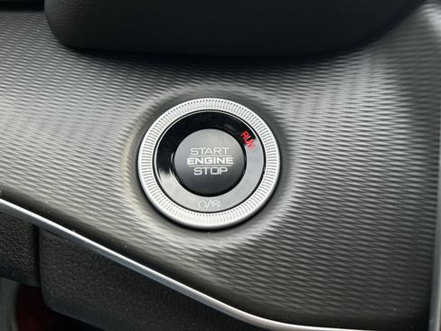 New 2025 Jeep Grand Cherokee Altitude image 27