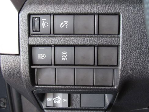 Certified 2026 Toyota Tacoma SR5 AWD/4WD image 34