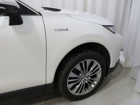 Used 2021 Toyota Venza Limited w/ Advanced Technology Package AWD/4WD image 40