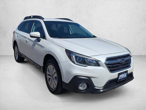 Used 2018 Subaru Outback 2.5i Premium AWD/4WD image 3