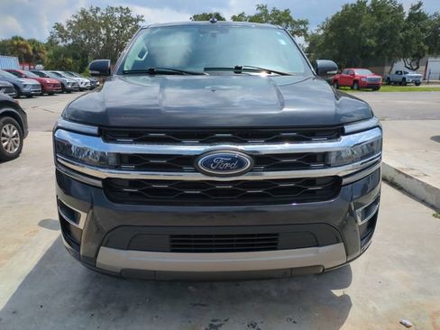 Used 2024 Ford Expedition Limited RWD image 2
