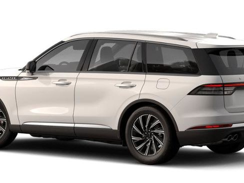New 2026 Lincoln Aviator AWD image 2