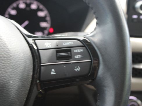 Used 2024 Honda HR-V EX-L image 14