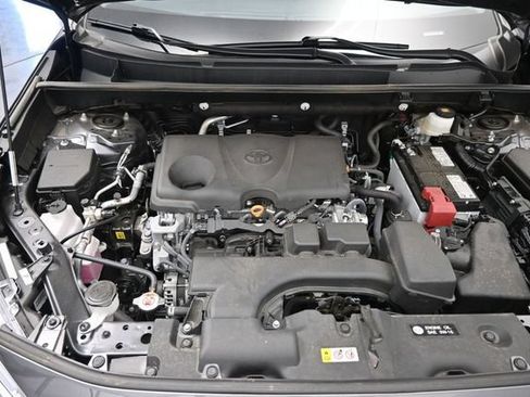Used 2025 Toyota RAV4 Limited FWD image 47